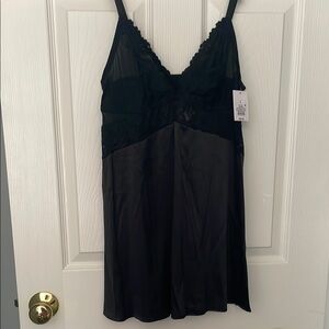 Elegant Black Lace Chemise